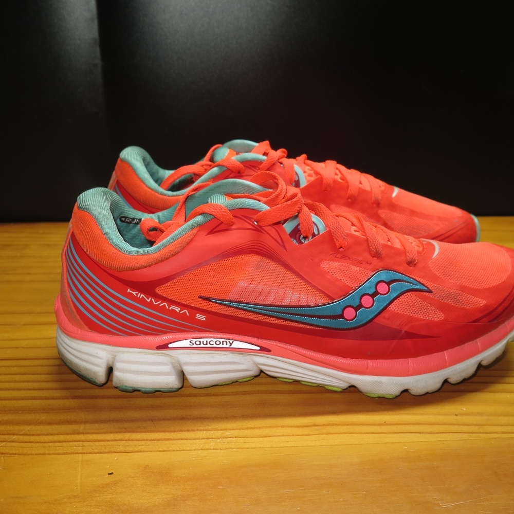 Saucony Kinvara S  Running Shoes Size 10 - Picture 3 of 8